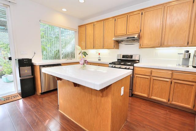 8897 Shasta Lily Dr, Elk Grove, CA 95624
