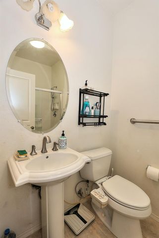 8897 Shasta Lily Dr, Elk Grove, CA 95624