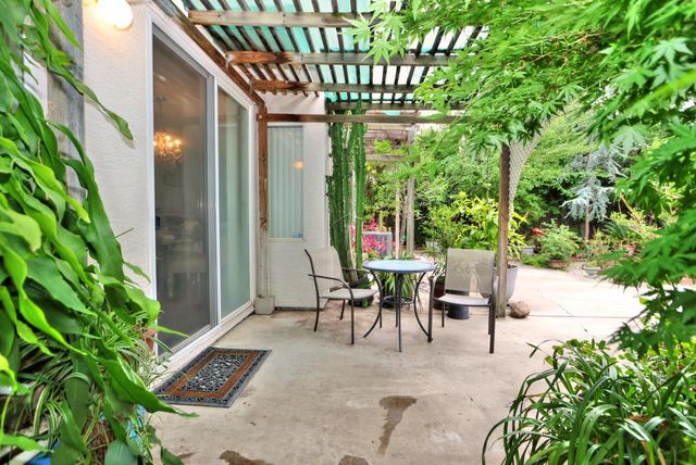 8897 Shasta Lily Dr, Elk Grove, CA 95624
