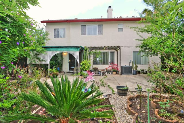 8897 Shasta Lily Dr, Elk Grove, CA 95624