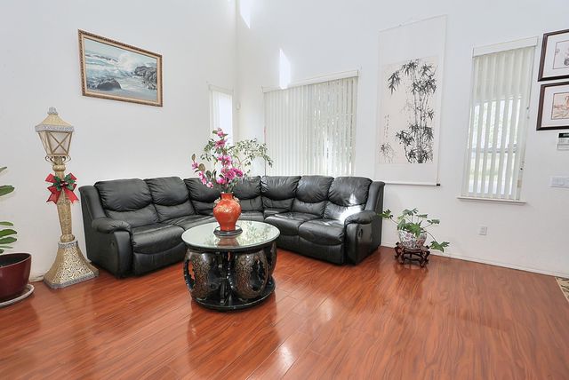 8897 Shasta Lily Dr, Elk Grove, CA 95624