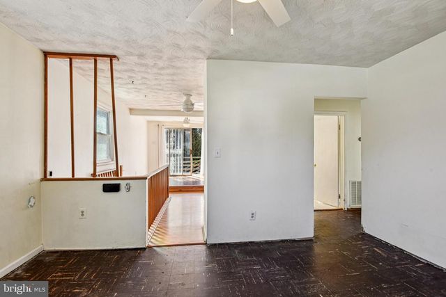 9881 LYON AVE, Laurel, MD 20723