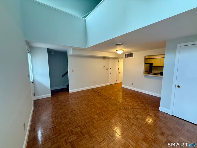 105 Tremont Avenue C, Bridgeport, CT 06606