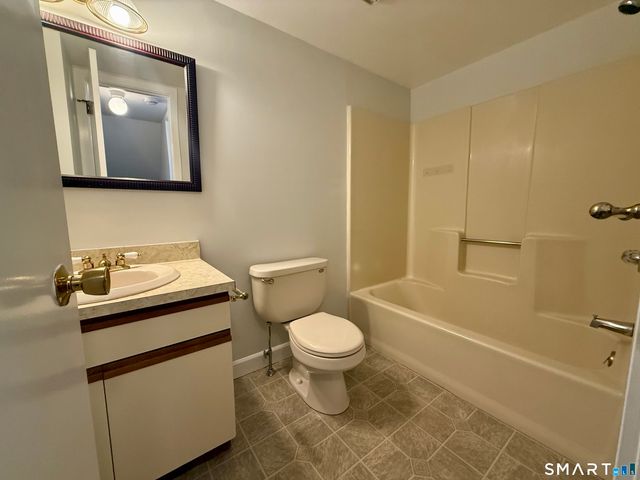 105 Tremont Avenue C, Bridgeport, CT 06606