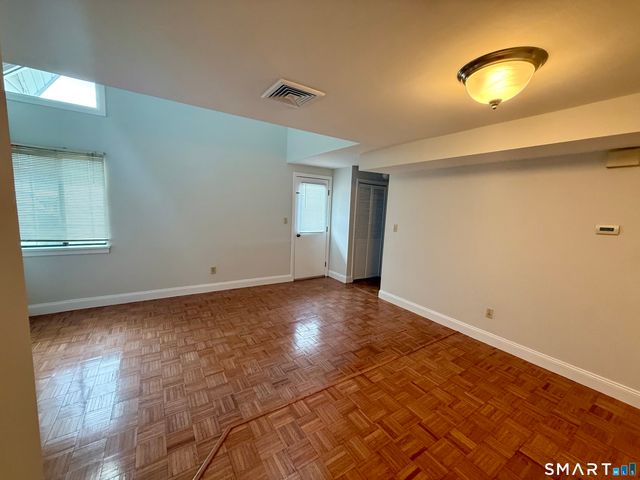 105 Tremont Avenue C, Bridgeport, CT 06606