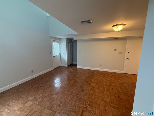 105 Tremont Avenue C, Bridgeport, CT 06606