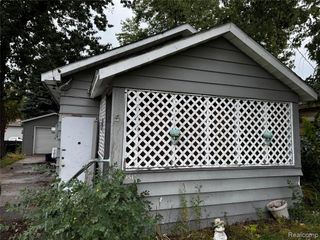 3517 Fern Avenue, Burton, MI 48529