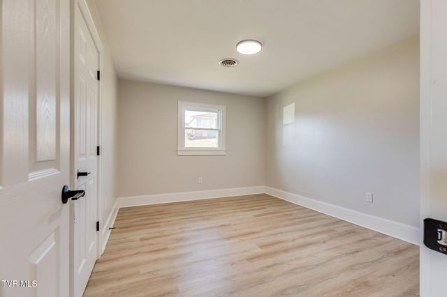 146 Carlton Road, Bristol, TN 37620