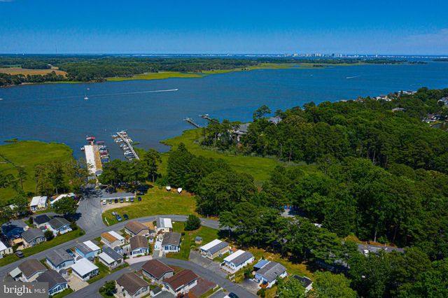 171 OCEAN OVAL DR, Berlin, MD 21811
