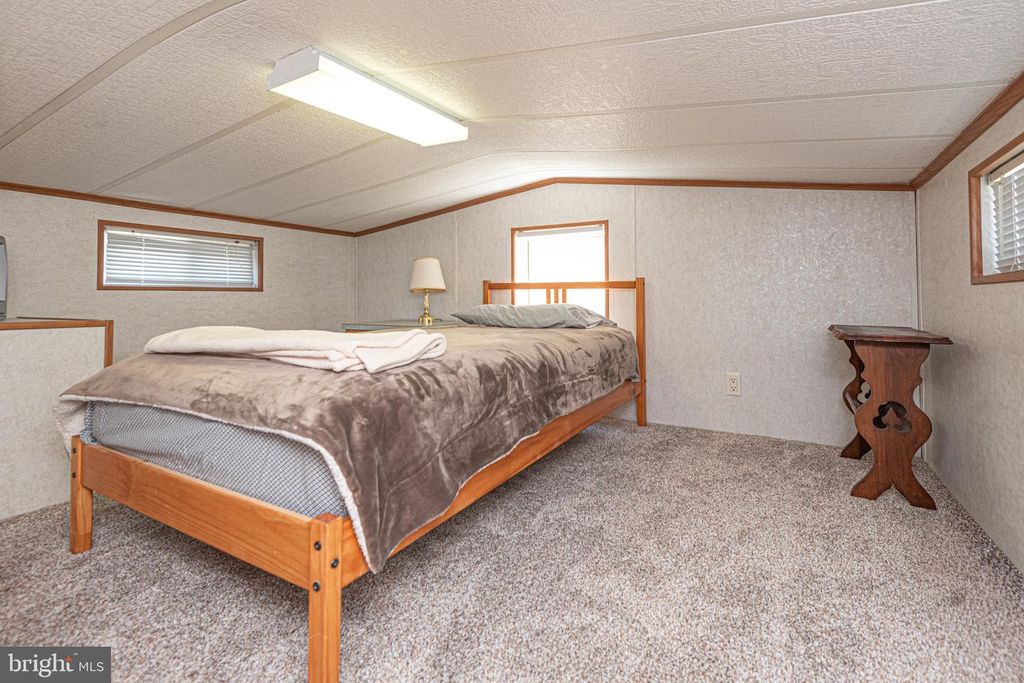 Image 25 of property listing at 171 OCEAN OVAL DR, Berlin, MD 21811