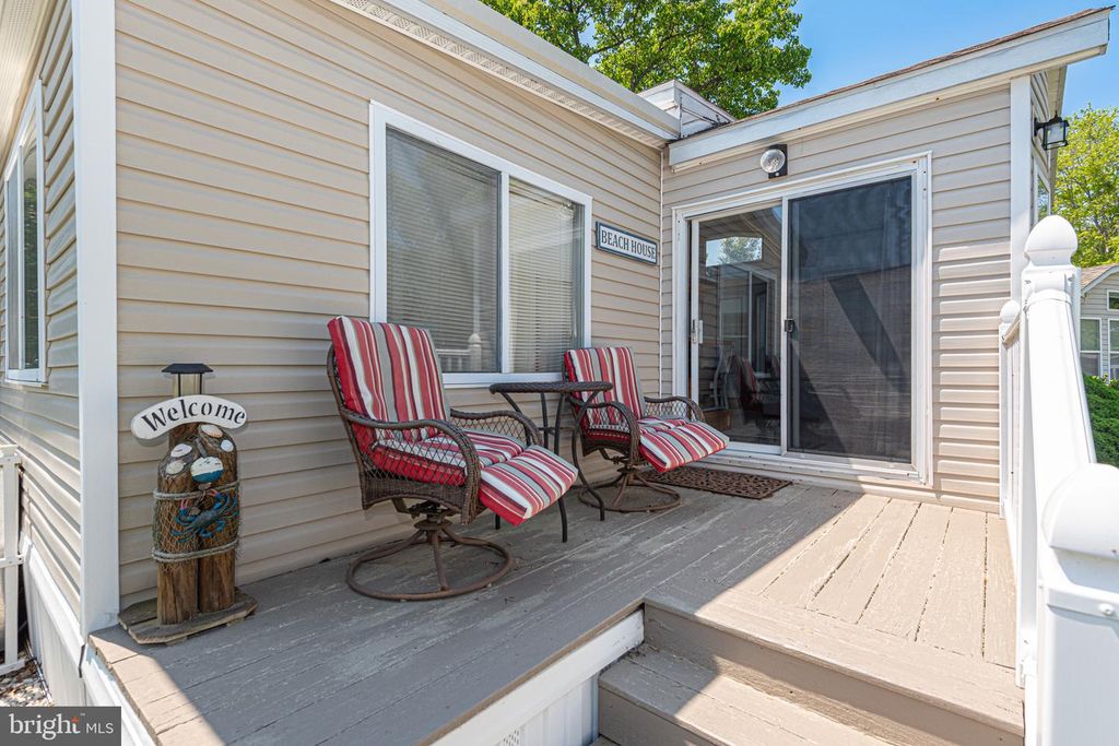 Image 28 of property listing at 171 OCEAN OVAL DR, Berlin, MD 21811
