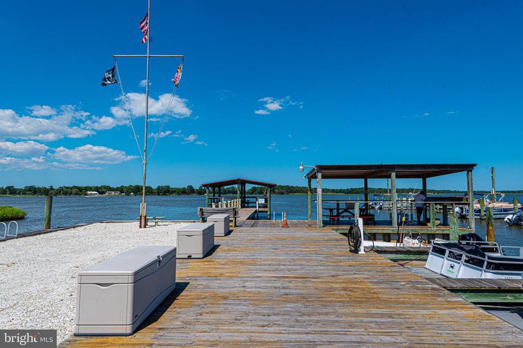 Image 36 of property listing at 171 OCEAN OVAL DR, Berlin, MD 21811