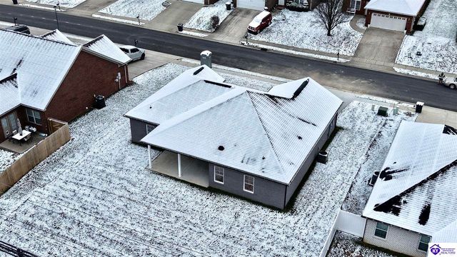 902 Silktree Circle, Elizabethtown, KY 42701