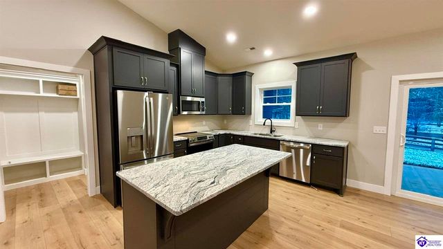 902 Silktree Circle, Elizabethtown, KY 42701