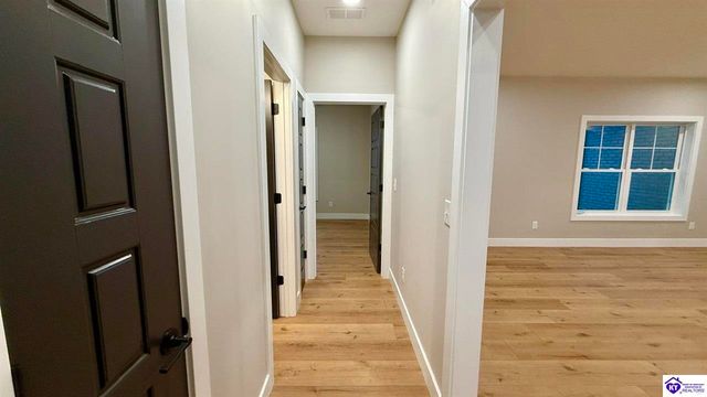 902 Silktree Circle, Elizabethtown, KY 42701