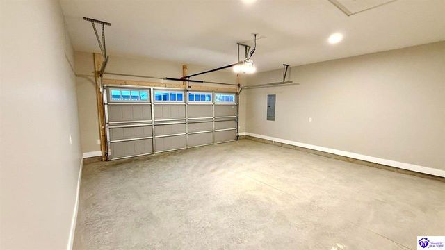 902 Silktree Circle, Elizabethtown, KY 42701