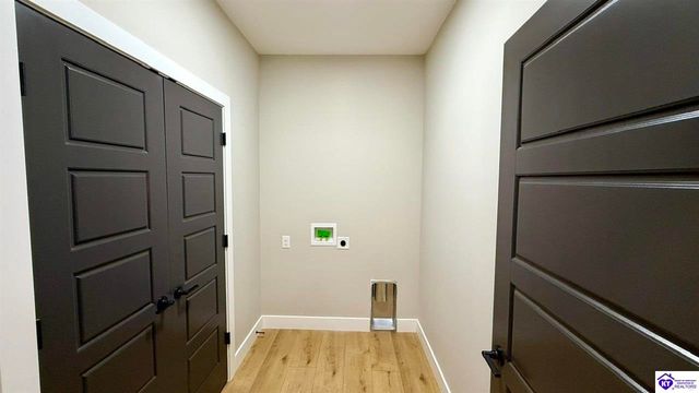 902 Silktree Circle, Elizabethtown, KY 42701