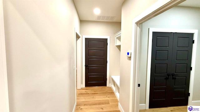 902 Silktree Circle, Elizabethtown, KY 42701