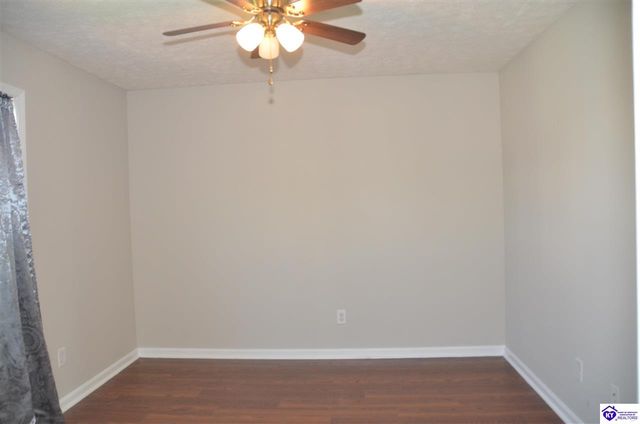 208 Kathie Court, Vine Grove, KY 40175