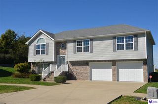 208 Kathie Court, Vine Grove, KY 40175