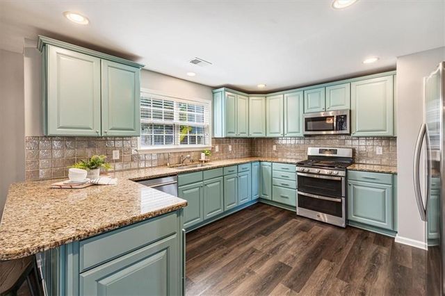 1020 Amber Leaf Court, Roswell, GA 30076