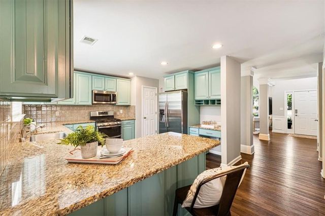1020 Amber Leaf Court, Roswell, GA 30076