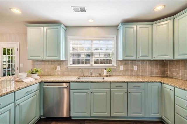 1020 Amber Leaf Court, Roswell, GA 30076