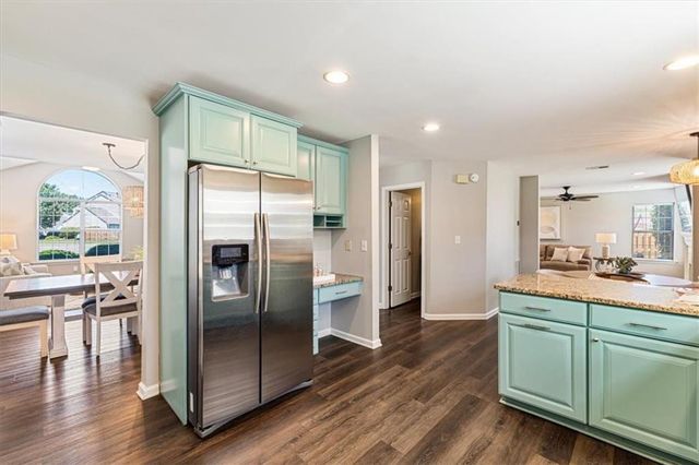 1020 Amber Leaf Court, Roswell, GA 30076