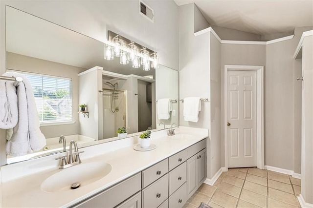 1020 Amber Leaf Court, Roswell, GA 30076