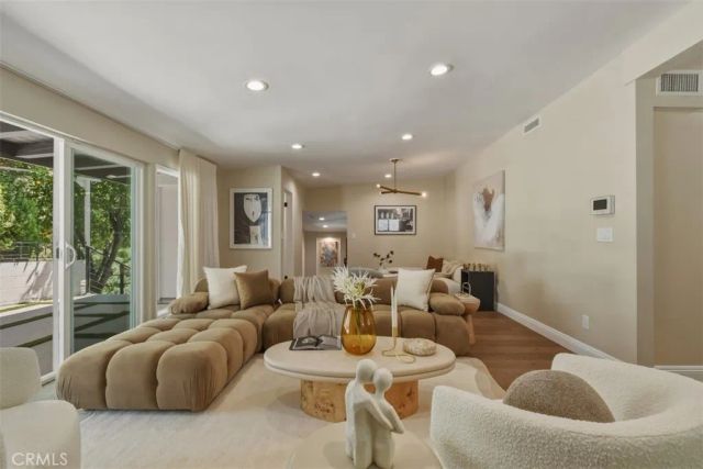 3675 Ventura Canyon, Sherman Oaks, CA 91423