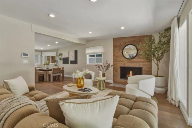 3675 Ventura Canyon, Sherman Oaks, CA 91423