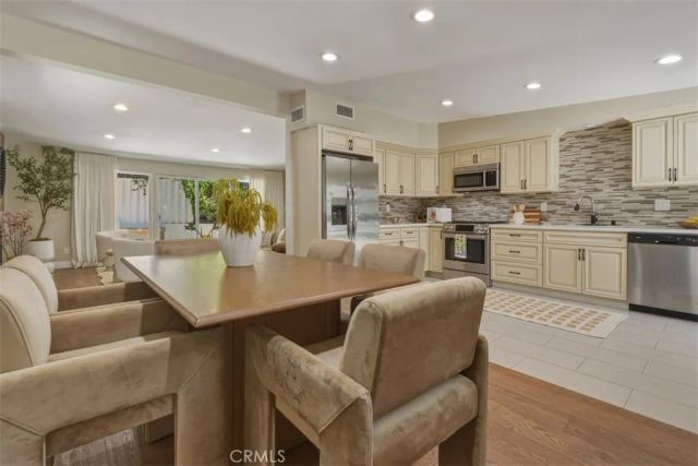 3675 Ventura Canyon, Sherman Oaks, CA 91423