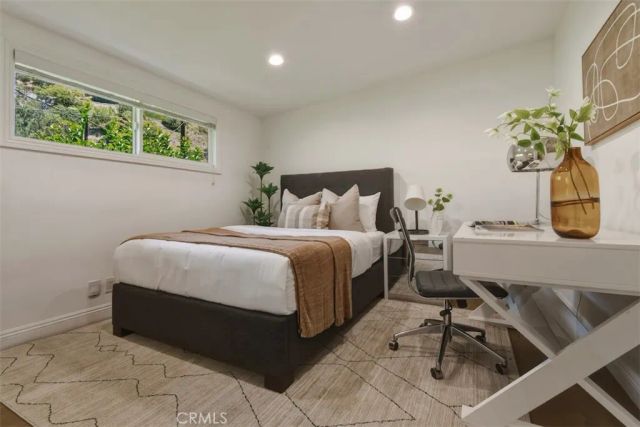 3675 Ventura Canyon, Sherman Oaks, CA 91423