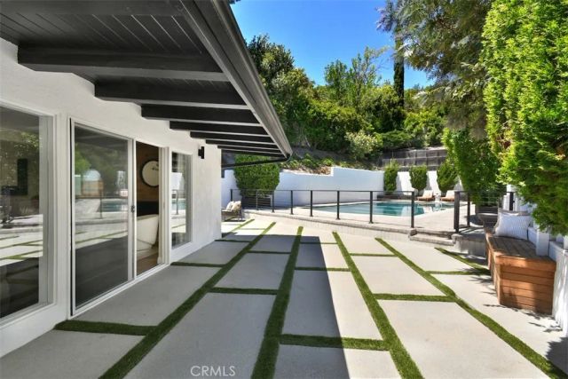 3675 Ventura Canyon, Sherman Oaks, CA 91423