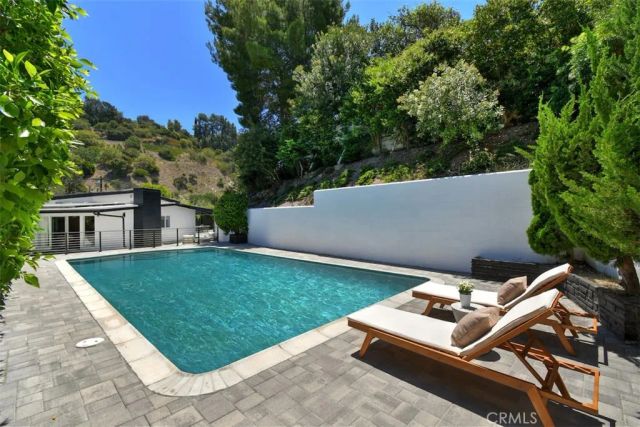 3675 Ventura Canyon, Sherman Oaks, CA 91423