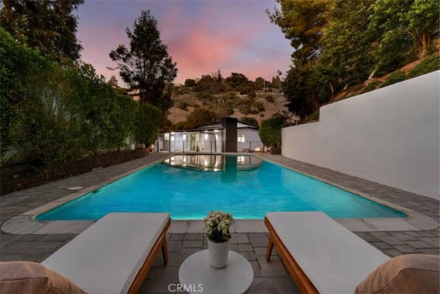 3675 Ventura Canyon, Sherman Oaks, CA 91423