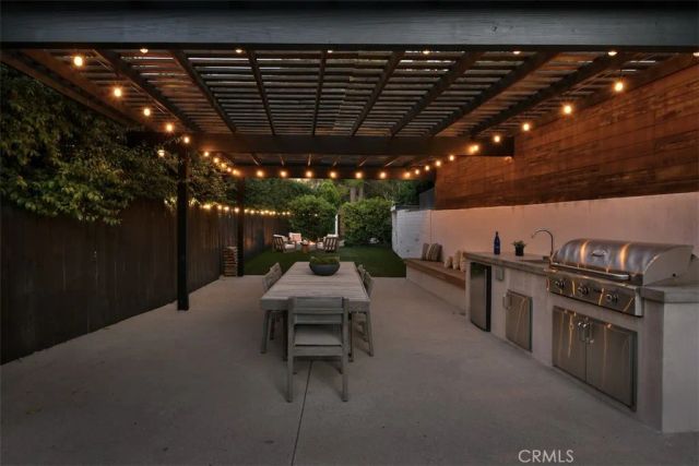 3675 Ventura Canyon, Sherman Oaks, CA 91423