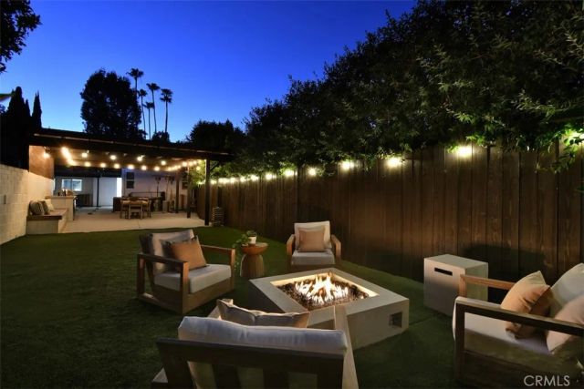 3675 Ventura Canyon, Sherman Oaks, CA 91423