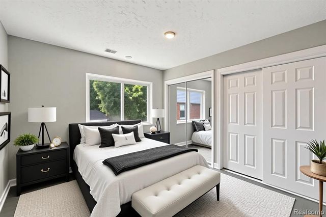 19211 Birwood Street, Detroit, MI 48221