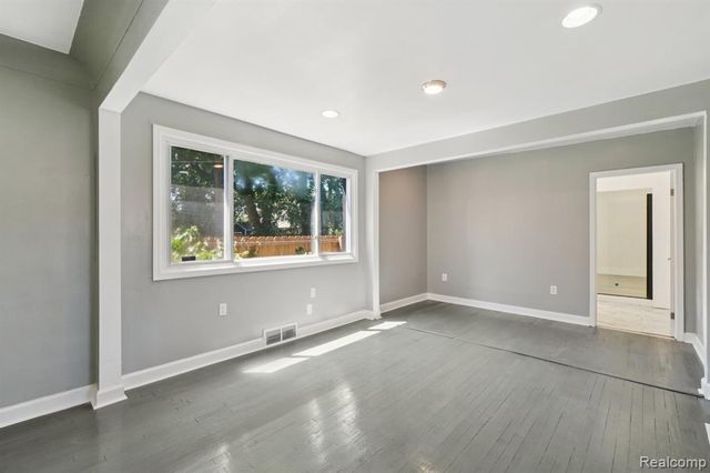 19211 Birwood Street, Detroit, MI 48221