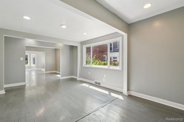 19211 Birwood Street, Detroit, MI 48221