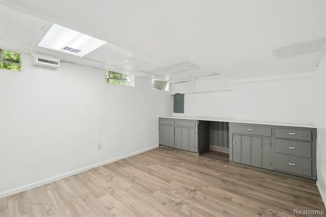 19211 Birwood Street, Detroit, MI 48221