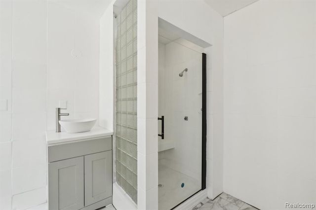 19211 Birwood Street, Detroit, MI 48221