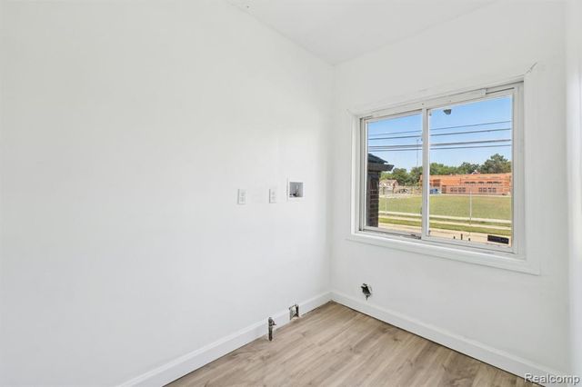 19211 Birwood Street, Detroit, MI 48221