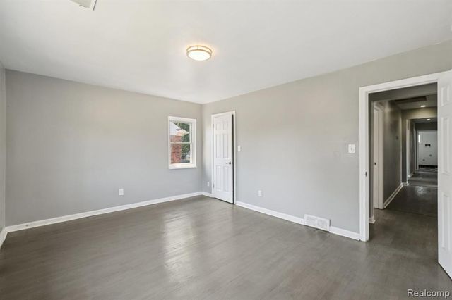 19211 Birwood Street, Detroit, MI 48221