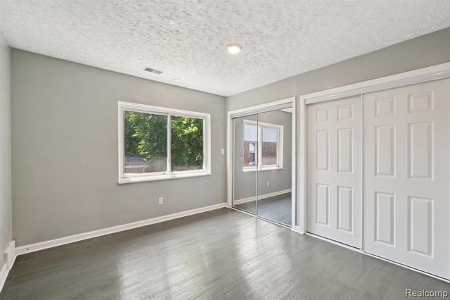 19211 Birwood Street, Detroit, MI 48221