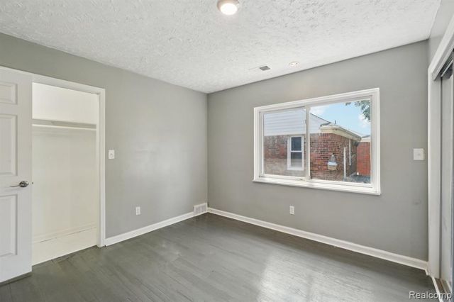 19211 Birwood Street, Detroit, MI 48221