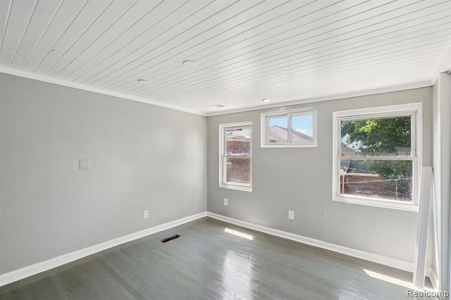 19211 Birwood Street, Detroit, MI 48221