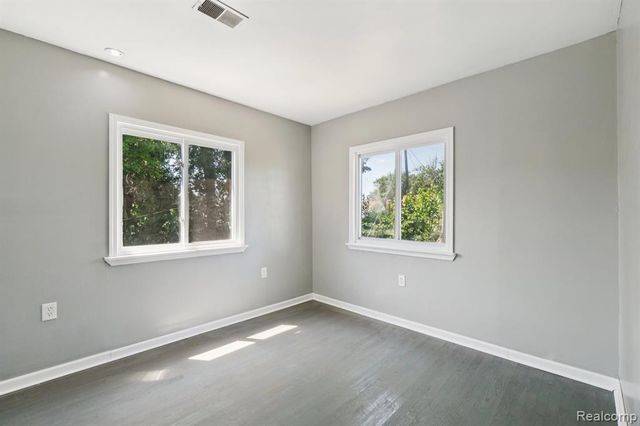 19211 Birwood Street, Detroit, MI 48221