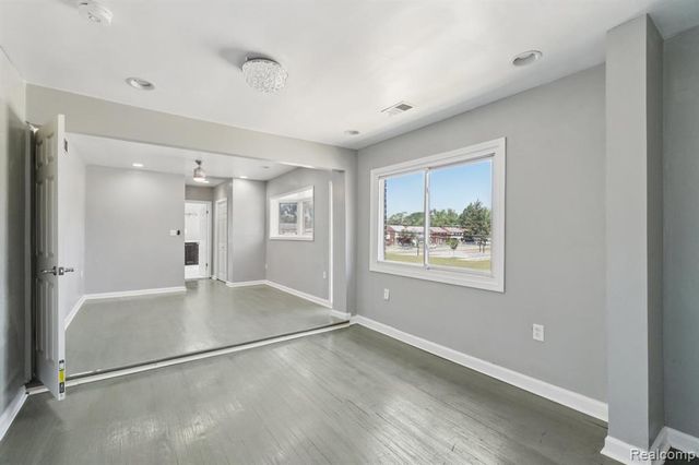 19211 Birwood Street, Detroit, MI 48221